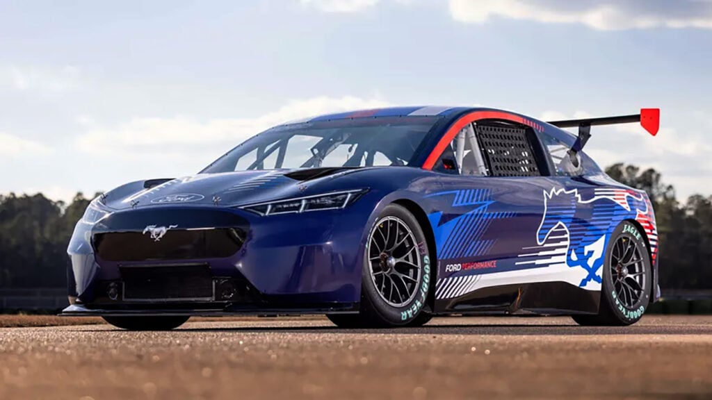 Elektrisk tävlingsbil för Nascar från Ford motorsport.