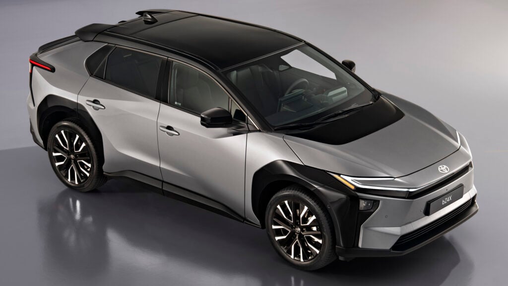 Toyota bZ4X snatt uppifrån.
