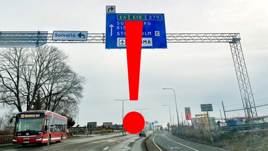 Felstavad vägskylt med texten SUNBYBERG i stället för SUNDBYBERG.