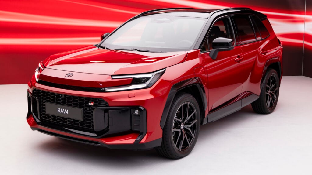 Röd Toyota RAV4 GR Sport