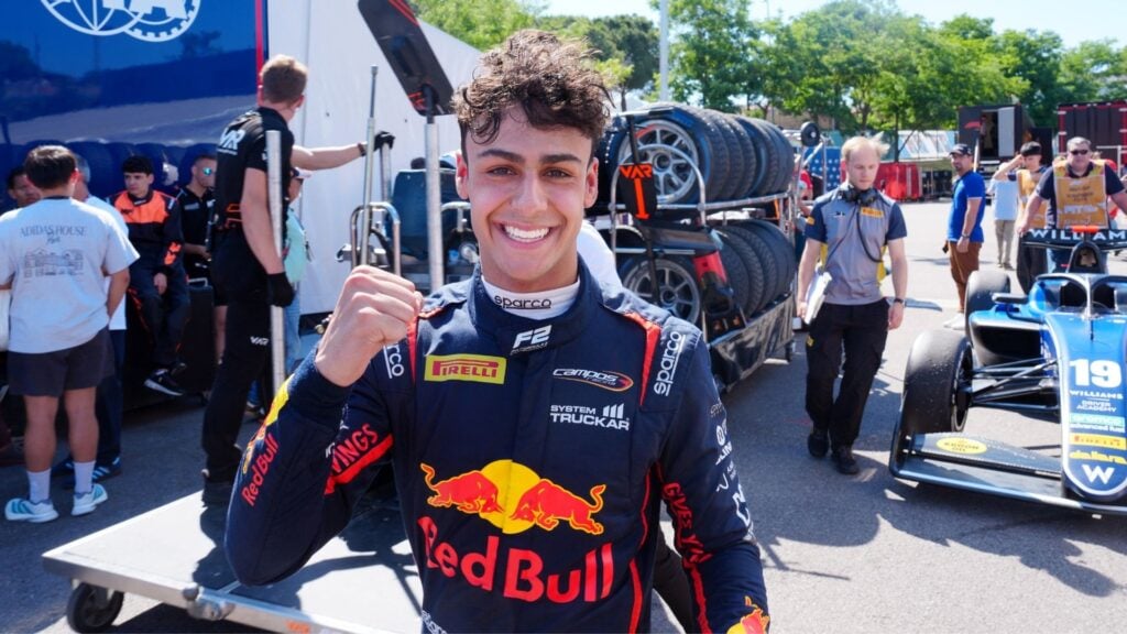 Arvid Lindblad i Red Bull-ställ från Campos Racing inför sin F1-debut på Silverstone 2025