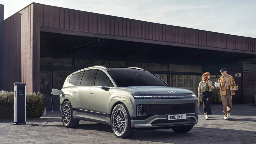 Hyundai Ioniq 9 på laddning