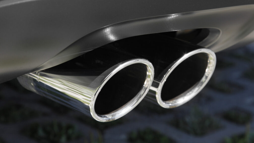 Kromat dubbelt avgasrör