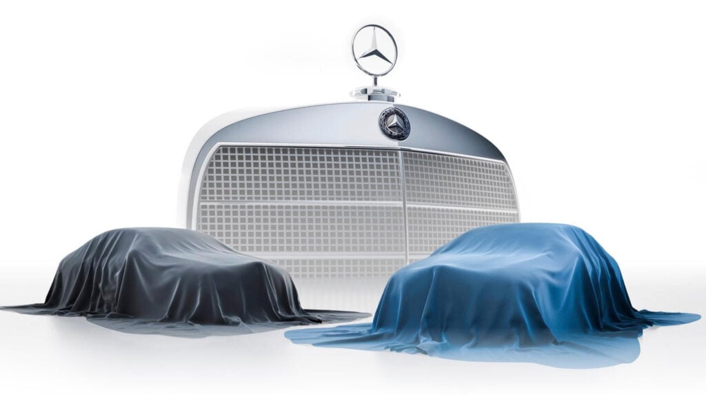 Mercedes grill från 60-talet med två övertäckta nya modeller.