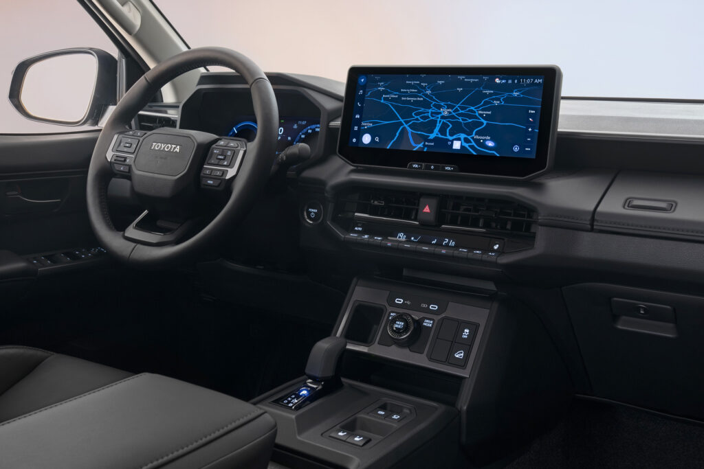 Toyota Hilux BEV förarbmljö