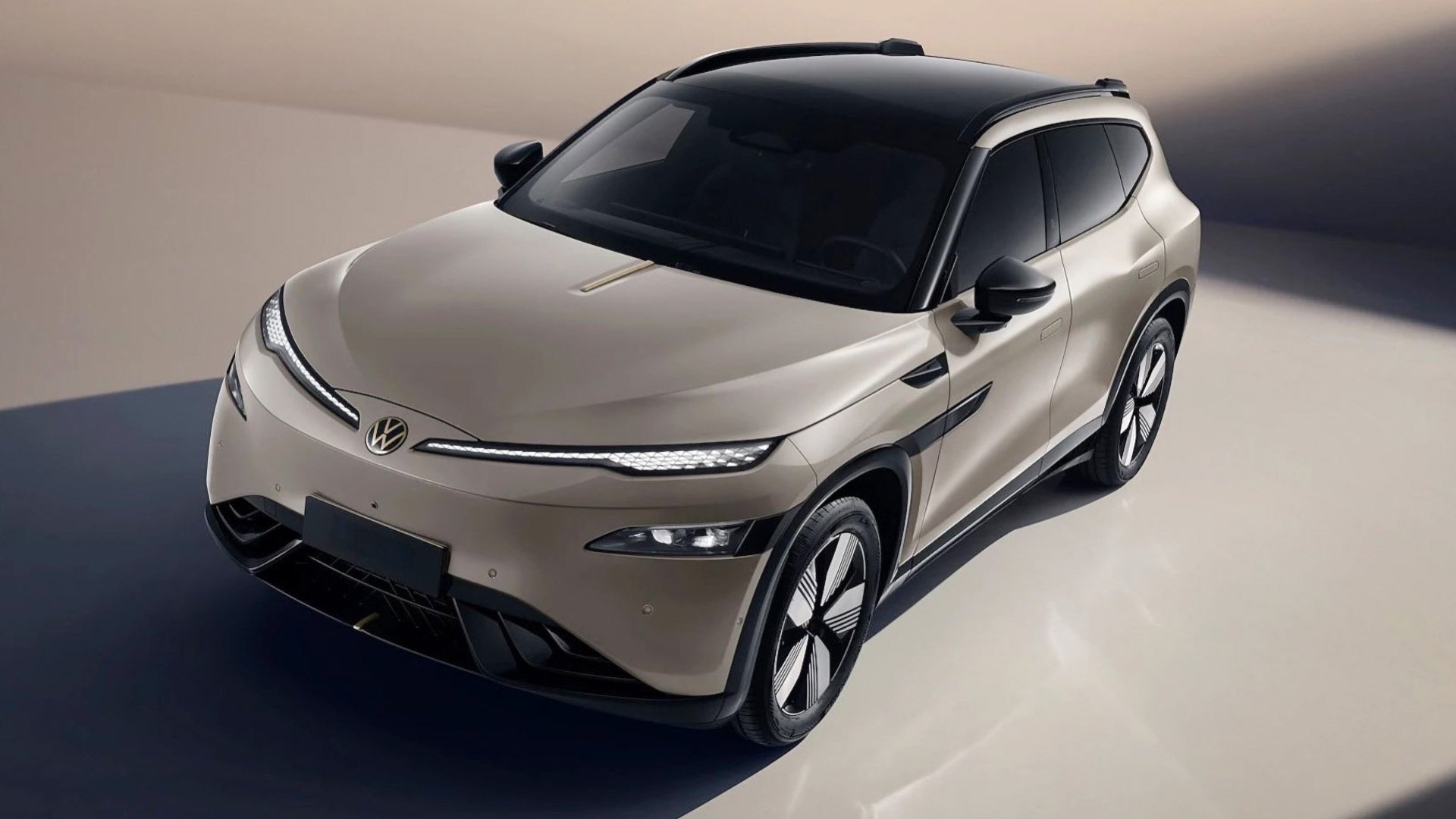 Volkswagen ID. UNYX 08 snett framifrån