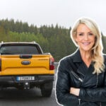 Karin Adelsköld inklippt på en bild på en Ford Ranger Phev och landsväg bakom.