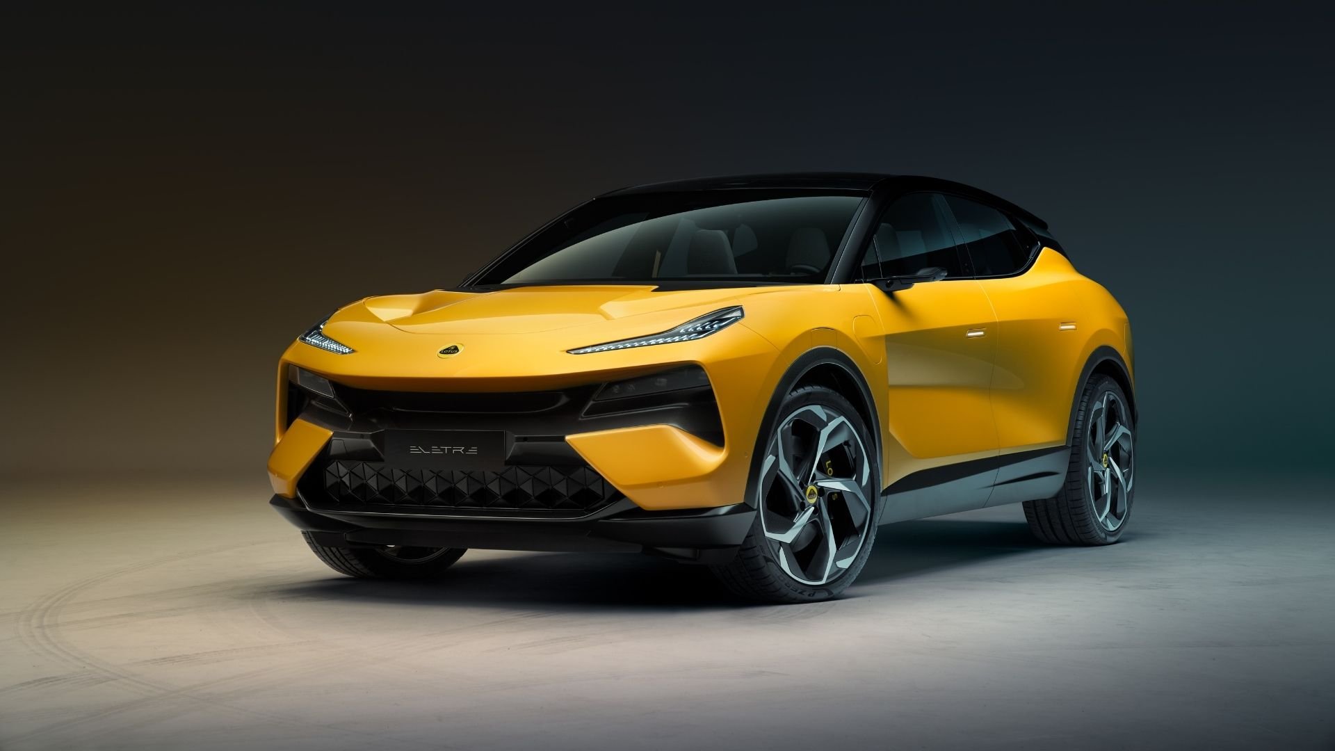 Lotus Eletre Hybrid 2026 frontvy
