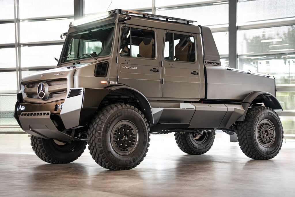 Mercedes-Benz lyx-Unimog  snett framifrån