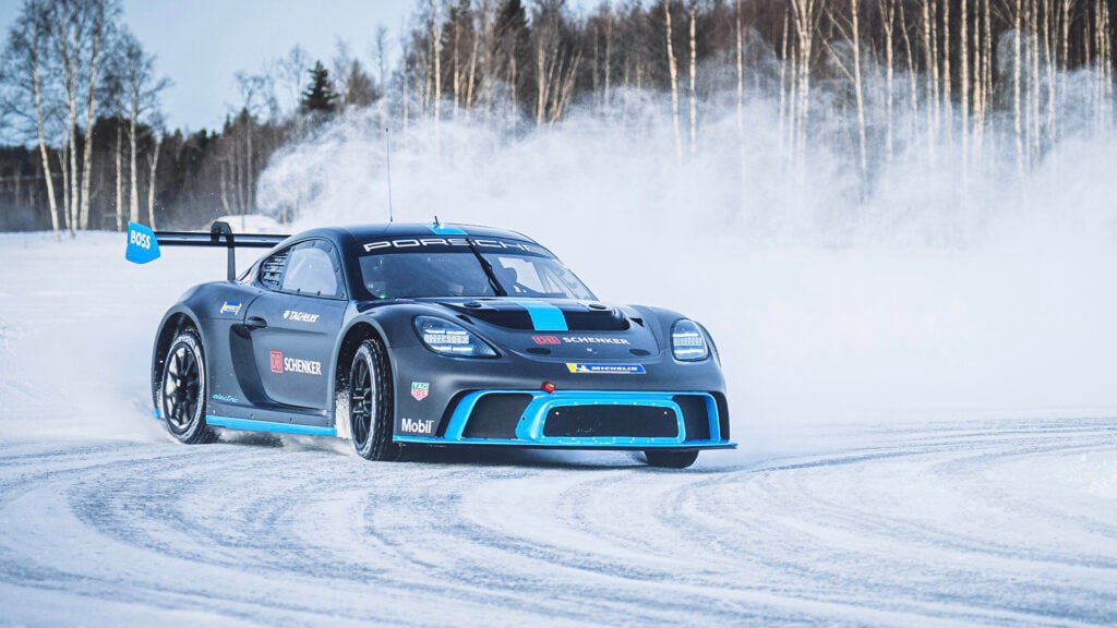 Porsche GT4 e-Performance