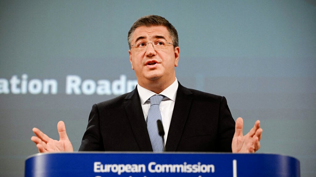 EU:s transportkommissionär Apostolos Tzitzikostas