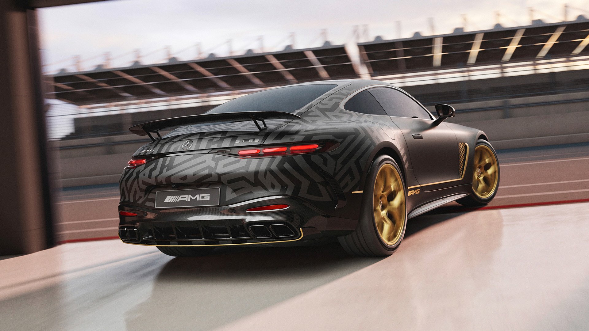 AMG GT 63 4MATIC+ “APXGP Edition” kör ut från F1-depån.