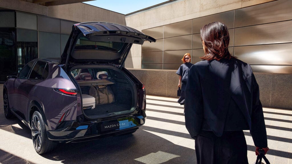 Bagageutrymme Mazda CX-6e.
