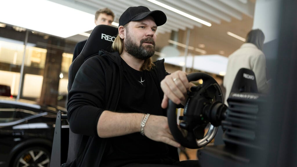 Martin Ödman bakom ratten