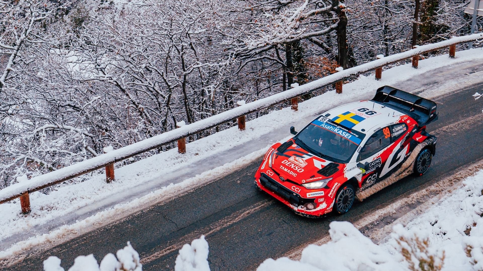 Oliver Solberg i Toyota GR Yaris Rally1 under Rally Monte Carlo