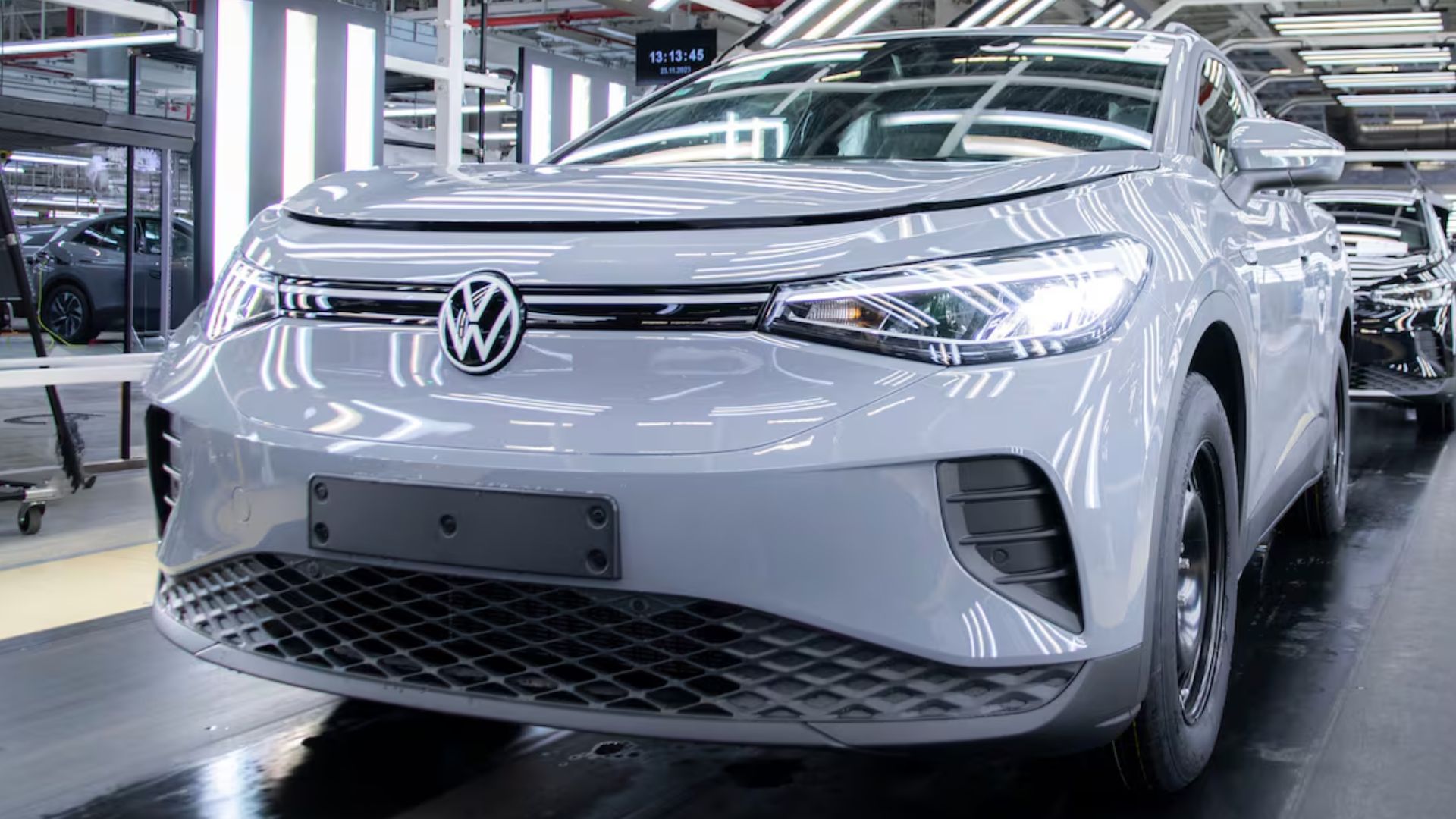 Volkswagen ID4 under produktion i fabriken i Emden