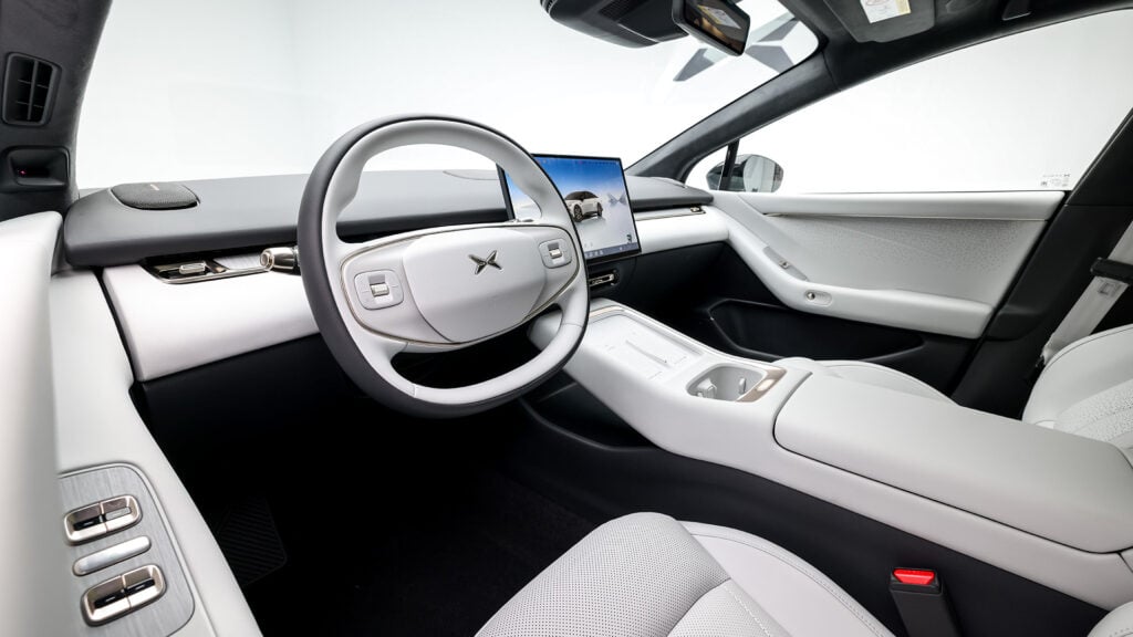 Xpeng P7+ förarmiljö