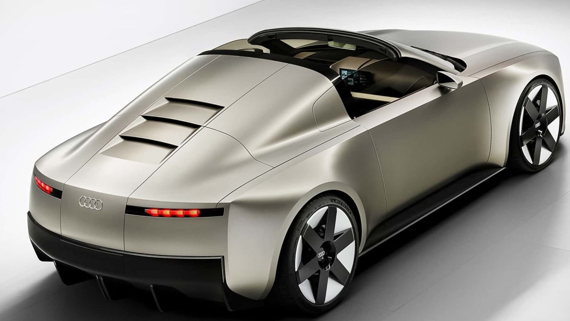 Audi Concept C sedd bakifrån med targaöppning och smala LED-bakljus