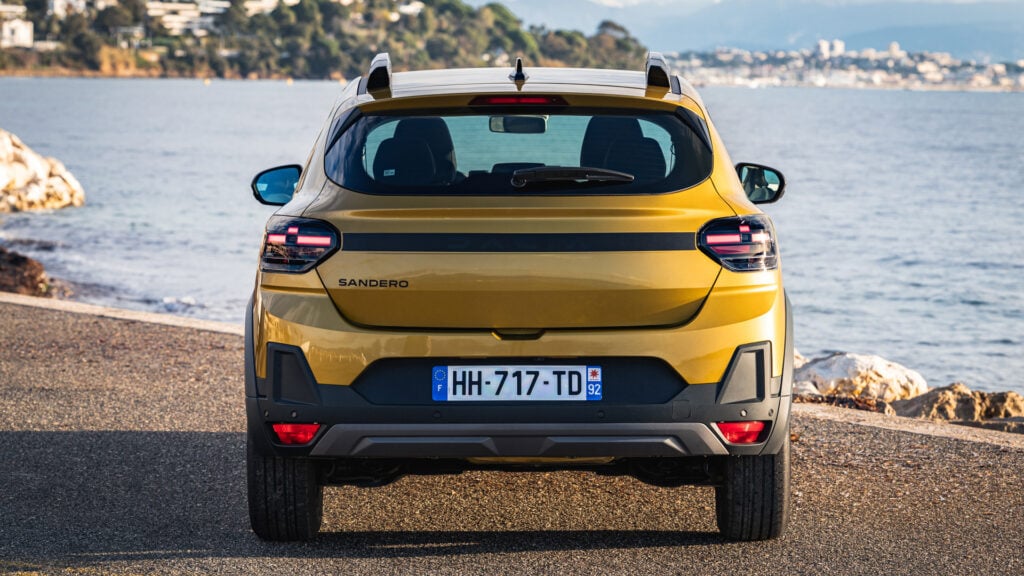 Dacia Sandero Stepway bakifrån