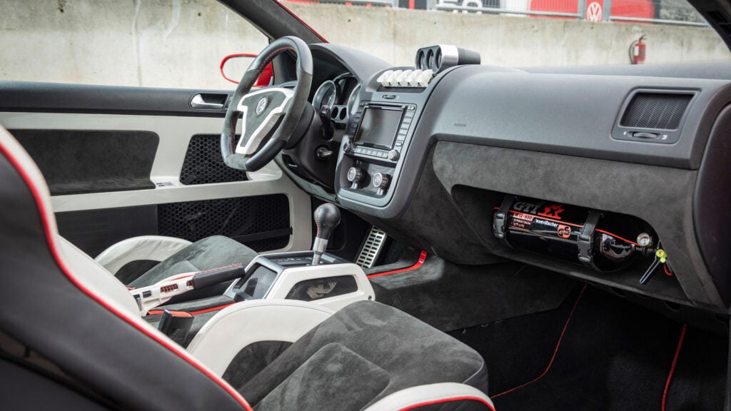 Förarmiljö GTI W12-650