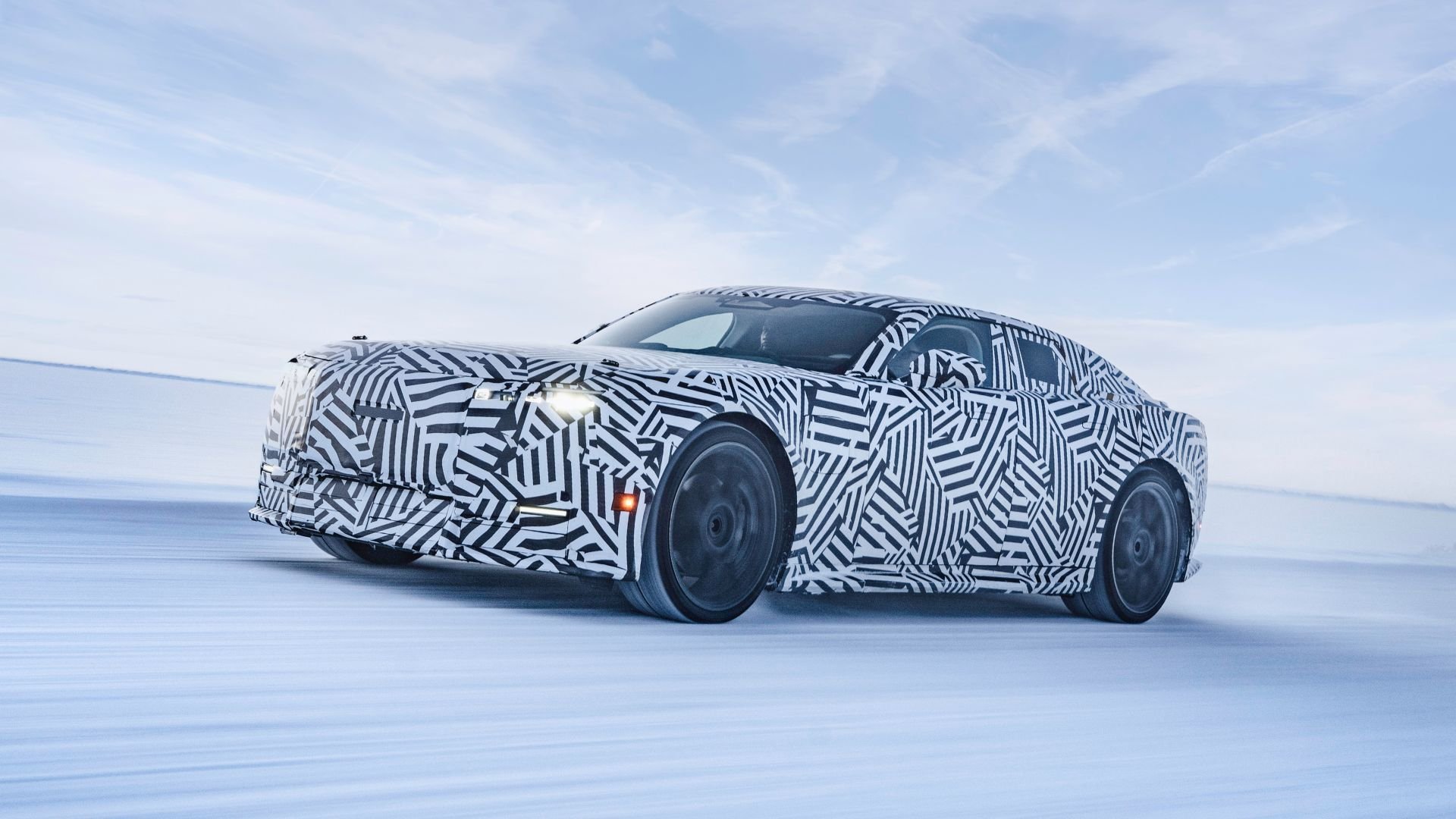 Jaguars nya el-GT körs på isbana under vintertester