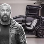 Jan Emanuel inklippt på en bild på en svart Tesla Model X.