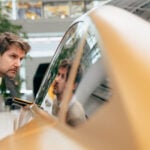 John Sempill kollar på Kia Vision Meta Turismo.