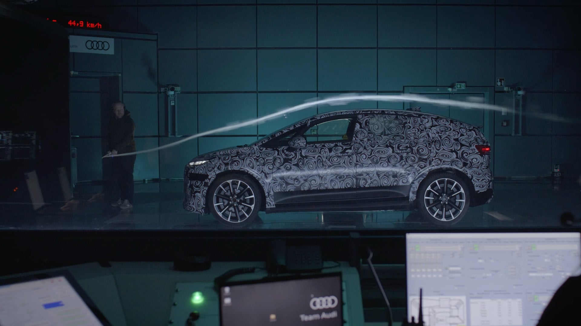Audi A2 e-tron i profil i vindtunneln.