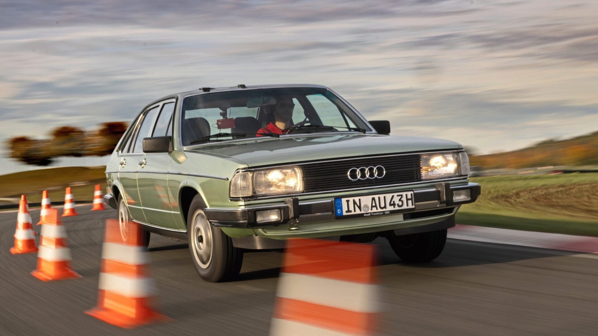 Audi 100 Avant SE