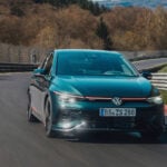 Grön VW Golf GTI Edition 50 tar rekordet på Nurburgring.