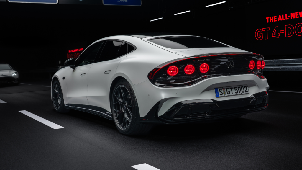 Den svenska konfiguratorn är nu öppen – här är toppversionen Mercedes-AMG GT 63 4-Door Coupé. Foto: Mercedes-Benz
