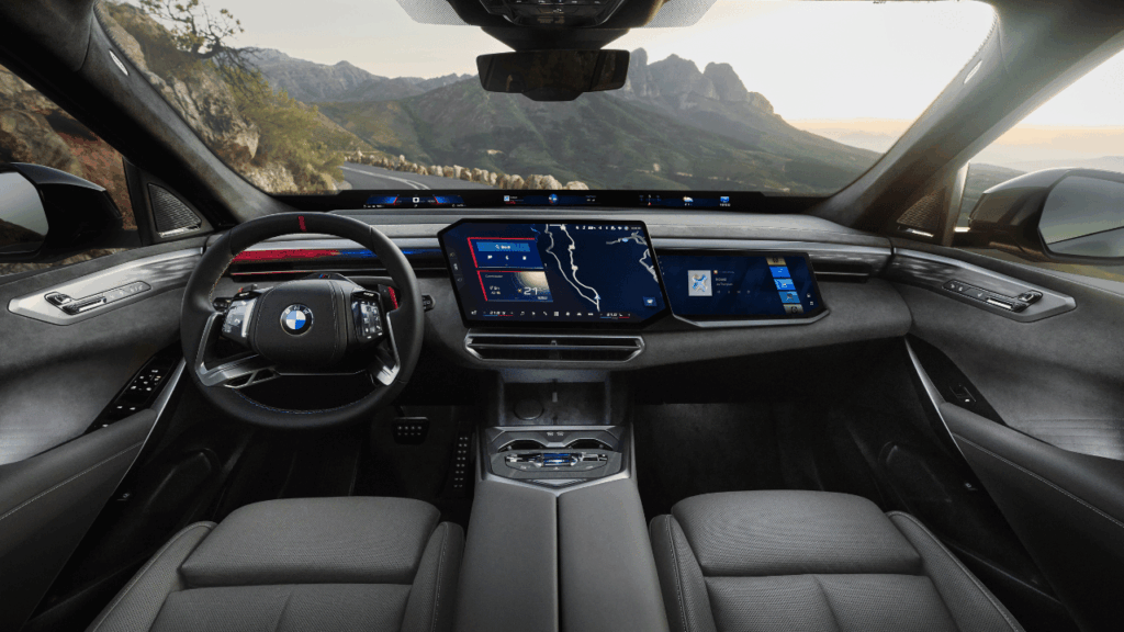 BMW utmanar det traditionella premiumsegmentet och introducerar äkta skiffersten som ett av alternativen för kupéns dekorpaneler – ett designgrepp hämtat direkt från Neue Klasse-koncepten. Foto: BMW
