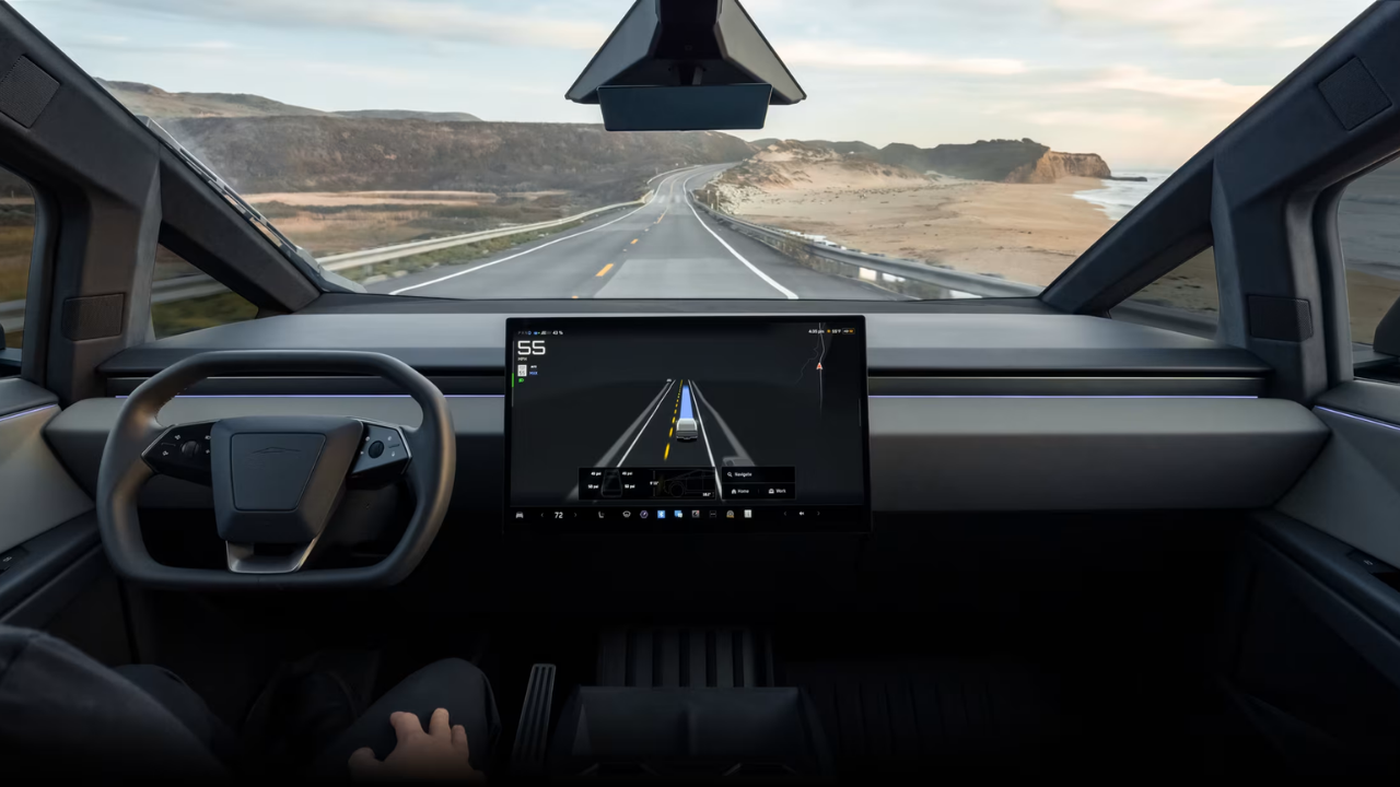 Teslas system FSD Supervised har godkänts i Nederländerna, men biltillverkarens egna säkerhetssiffror möter nu hård kritik från oberoende forskare. Foto: Tesla