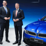 106:e ordinarie årsstämman: Oliver Zipse överlämnar VD-posten för BMW AG till Milan Nedeljković. Foto: BMW