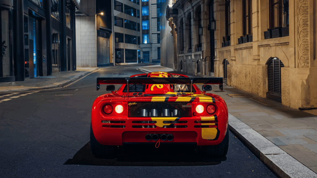 När bilen går under klubban hos RM Sotheby’s i Monterey väntas den säljas för över 35 miljoner dollar och bli historiens dyraste McLaren. Foto: RM Sotheby’s
