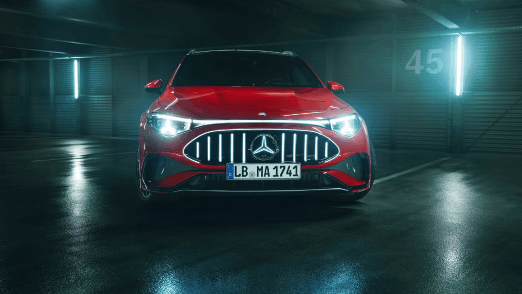 Den sportiga kombiversionen Shooting Brake erbjuder ett rymligare alternativ utan att kompromissa med prestandan. Foto: Mercedes-AMG