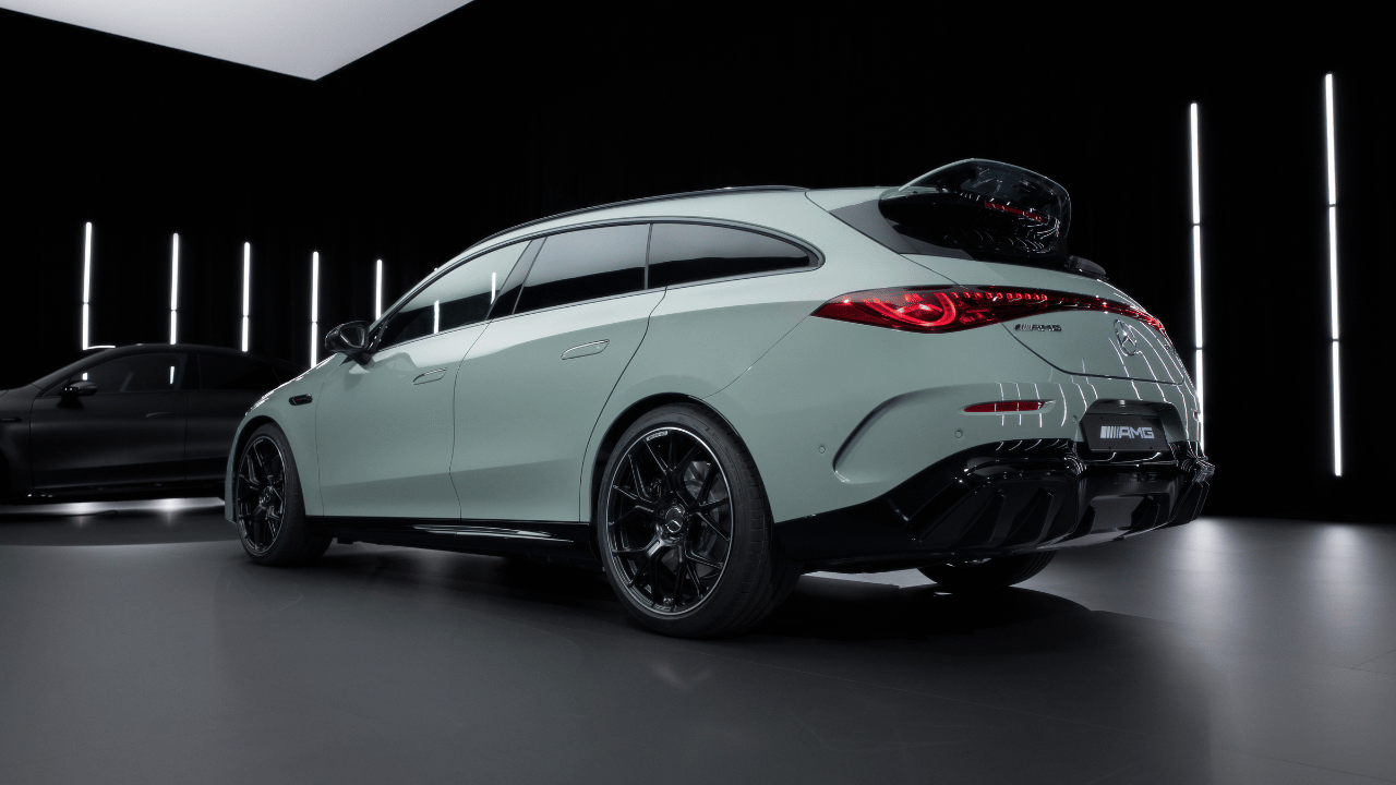Extrem el-prestanda: Nya Mercedes-AMG CLA 45 4MATIC+ bjuder på hela 680 hästkrafter och gör 0–100 km/h på brutala 2,7 sekunder. Foto: Mercedes-AMG