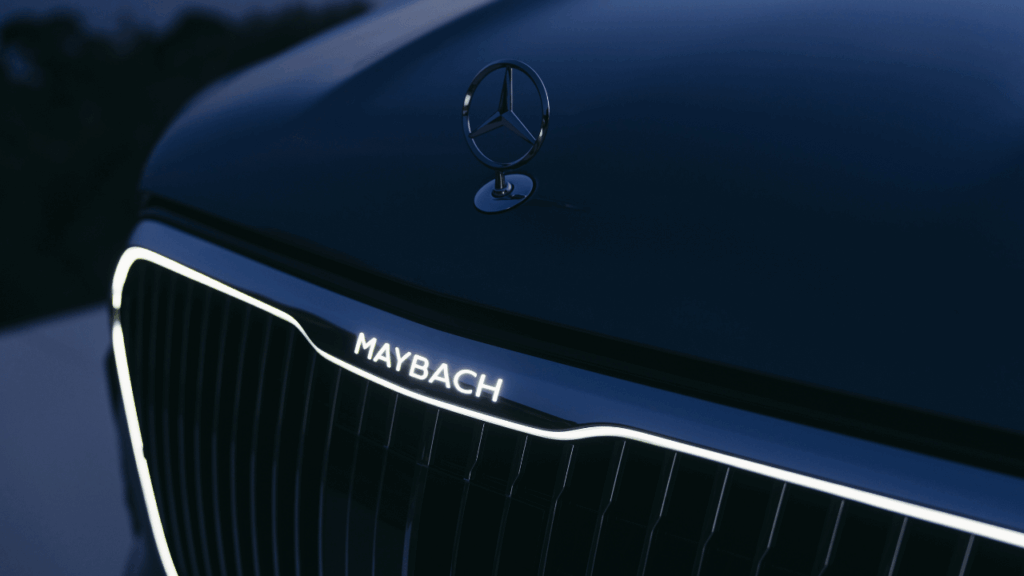 Under den långa huven arbetar en uppdaterad 4,0-liters V8 med mildhybridteknik som levererar totalt 612 hk. Foto: Mercedes-Maybach