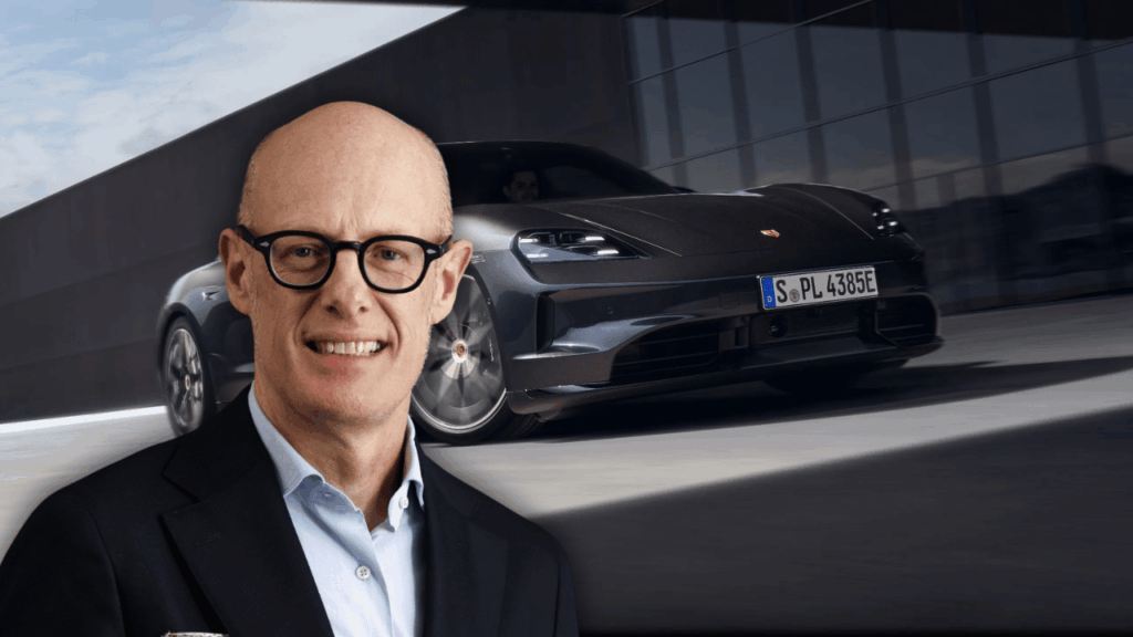 Michael Leiters, VD för Porsche AG, framför elbilsmodellen Taycan. Foto: Porsche