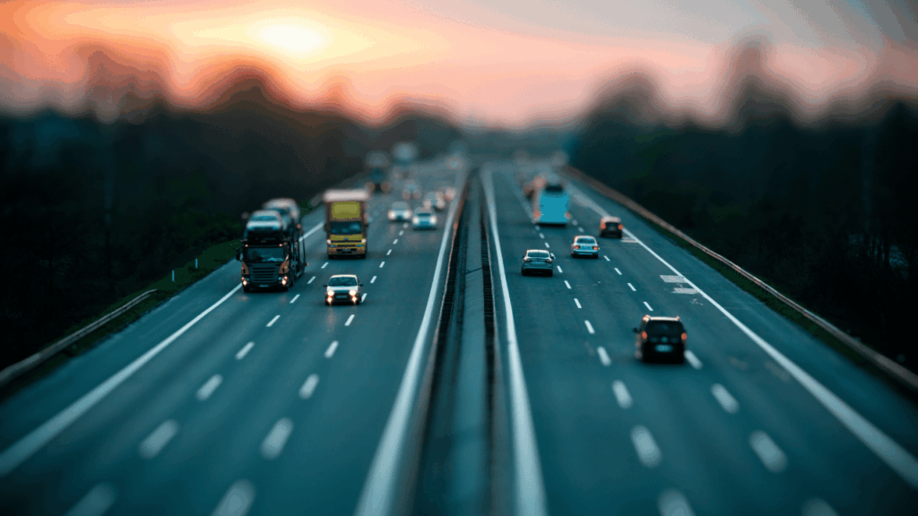 På den tjeckiska motorvägen D3 testas nu en tillåten maxhastighet på 150 km/h under optimala väder- och trafikförhållanden. Foto: Canva