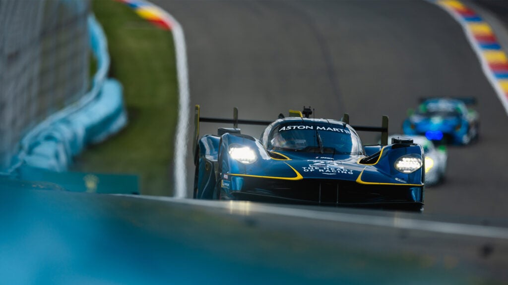 Aston Martin Valkyire på Watkins Glen.