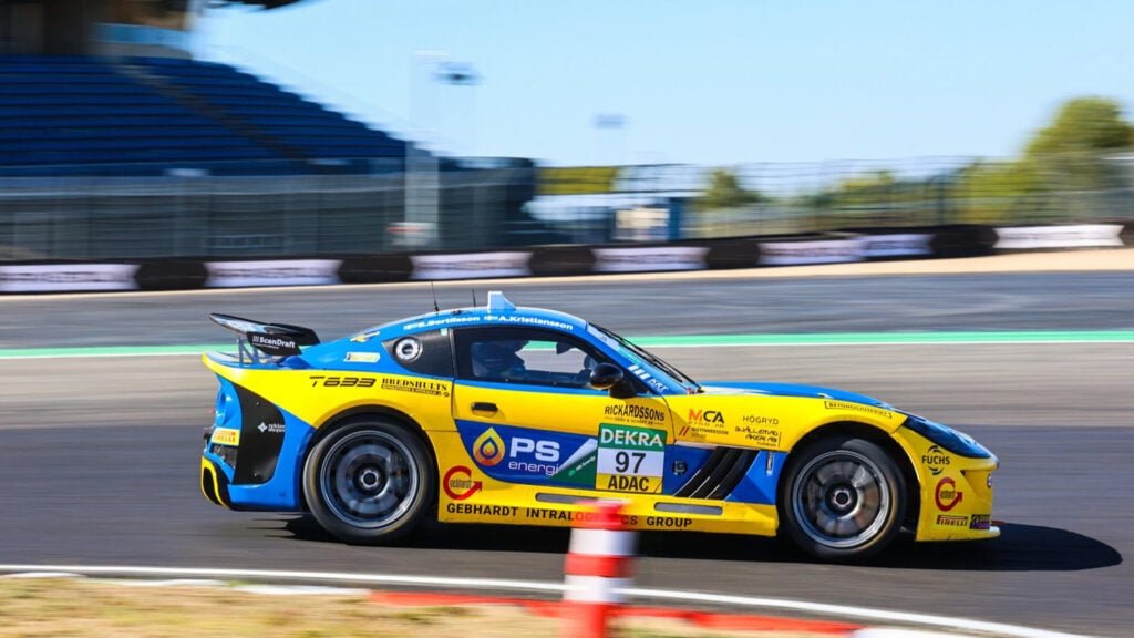 KRT Racing-bil i tyska GT4.
