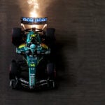 Fernando Alonso i sin Aston Martin F1-bil i Singapore 2026.