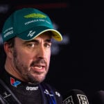 Fernando Alonso möter pressen på Malaysias GP 2026.