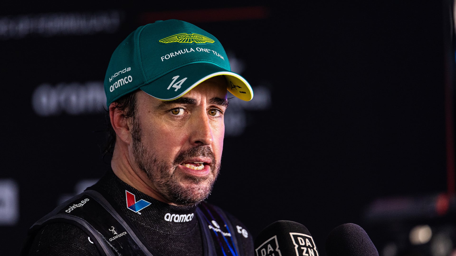 Fernando Alonso möter pressen på Malaysias GP 2026.