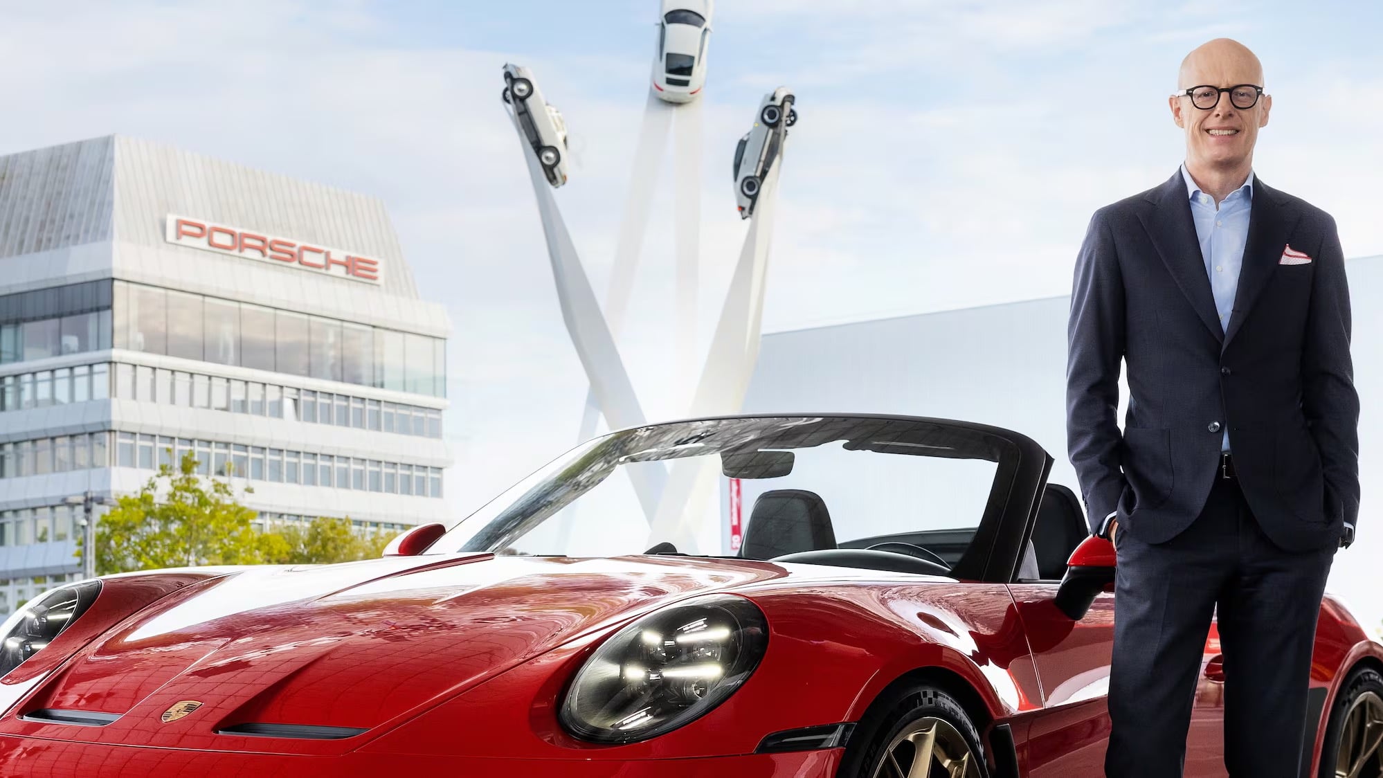 Porsches vd Michael Leiters framför en 911 GTS3 S/C
