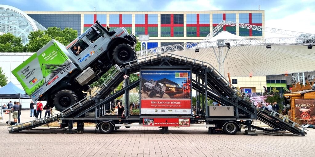 Provåkning med Unimog.