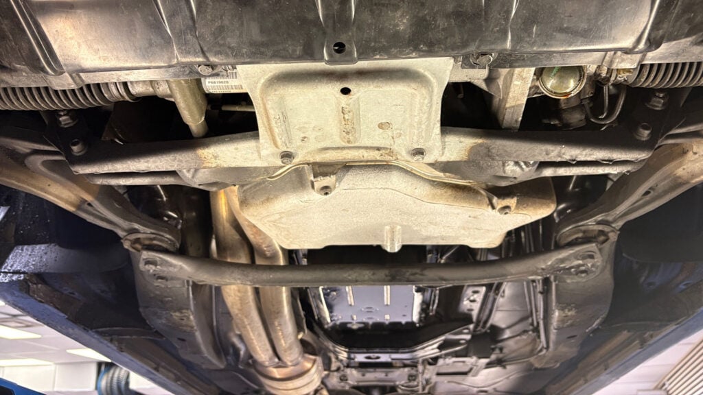 Underrede Volvo S90.