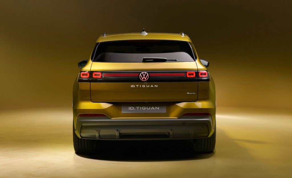 VW ID.Tiguan bakifrån